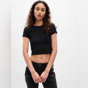 Gap Modern Rib Ultra-Cropped T-Shirt